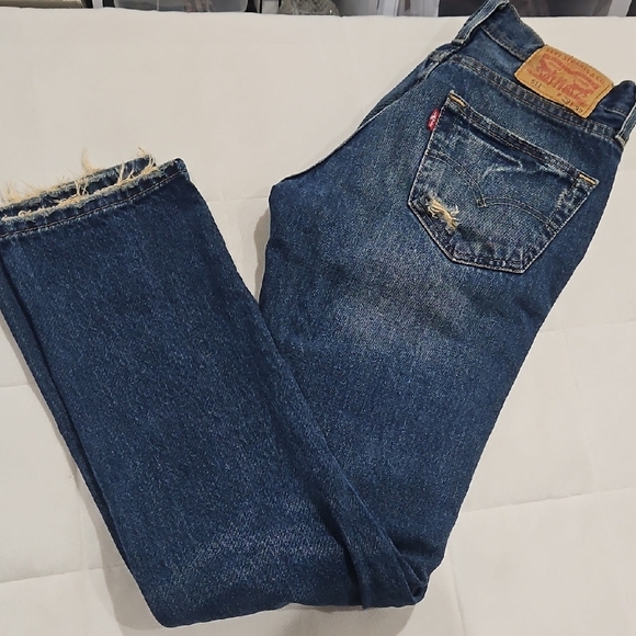 Levi's women's Dustressed Ripped Blue Wash Skinny Jeans - Picture 4 of 6